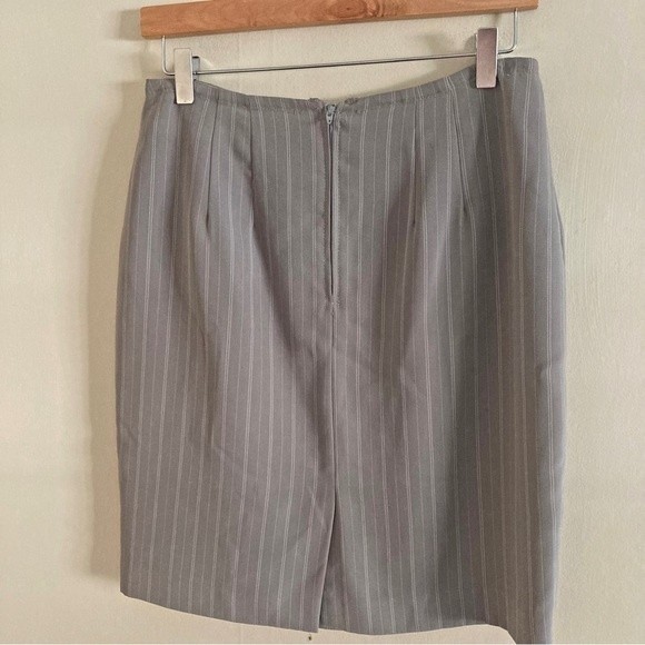 HALSTON vintage green 2-piece skirt and suede vest suit set - Picture 4 of 12